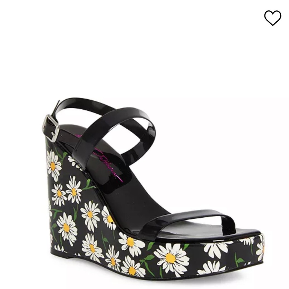 BETSEY JOHNSON
Women's Ladnry Wedge Sandal size 8.5